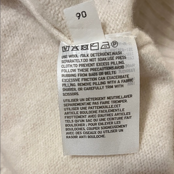 Uniqlo Women's Cream 100% Wool Crewneck Sweater Jumper Casual Classic, Size M - Picture 9 of 9